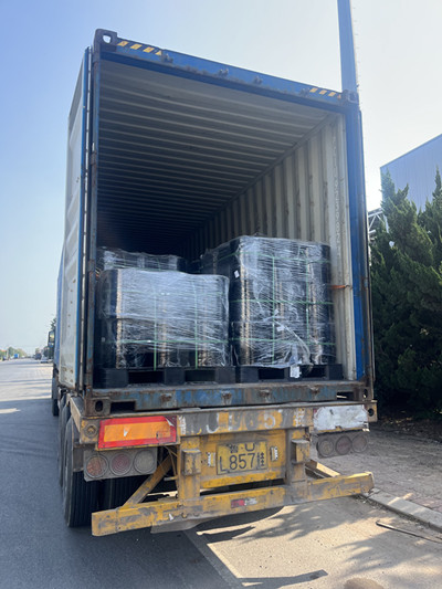 Caricato in container e spedito in India