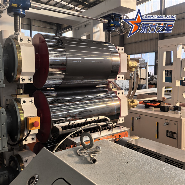 Consegna di attrezzature per l'estrusione di fogli di bisolfuro di molibdeno