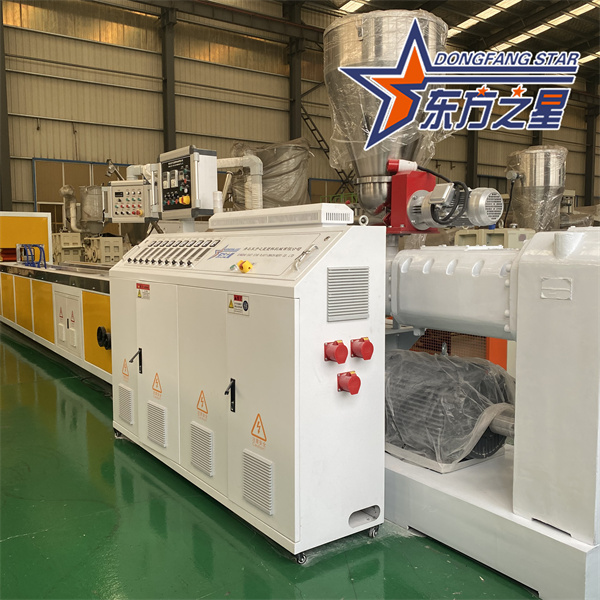 Informazioni sulle apparecchiature per pannelli compositi in legno-plastica in PVC