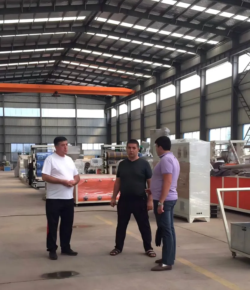 East Star Plastic Machinery si assicura un ordine dalla Georgia per una linea di produzione di tende flessibili in PVC multifunzionali