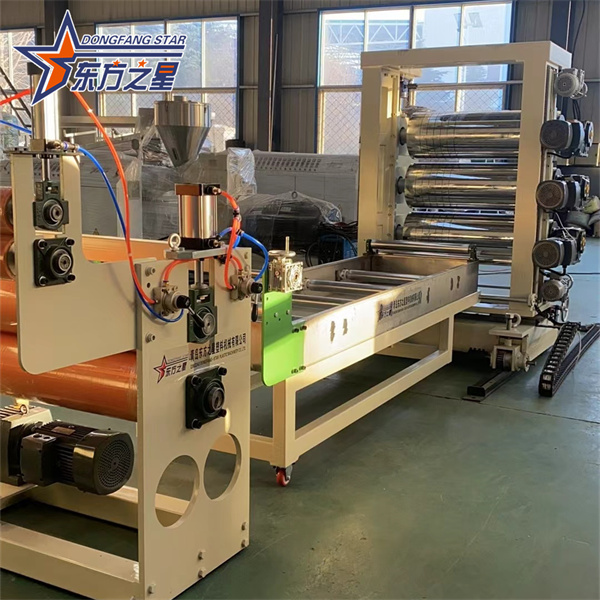 Macchina per la produzione di tende per porte e tende in PVC